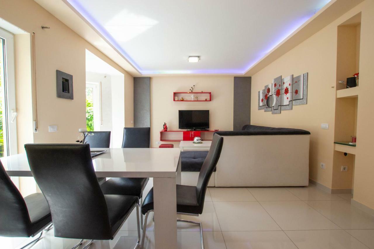 Jela Apartment 7 Пула Екстер'єр фото
